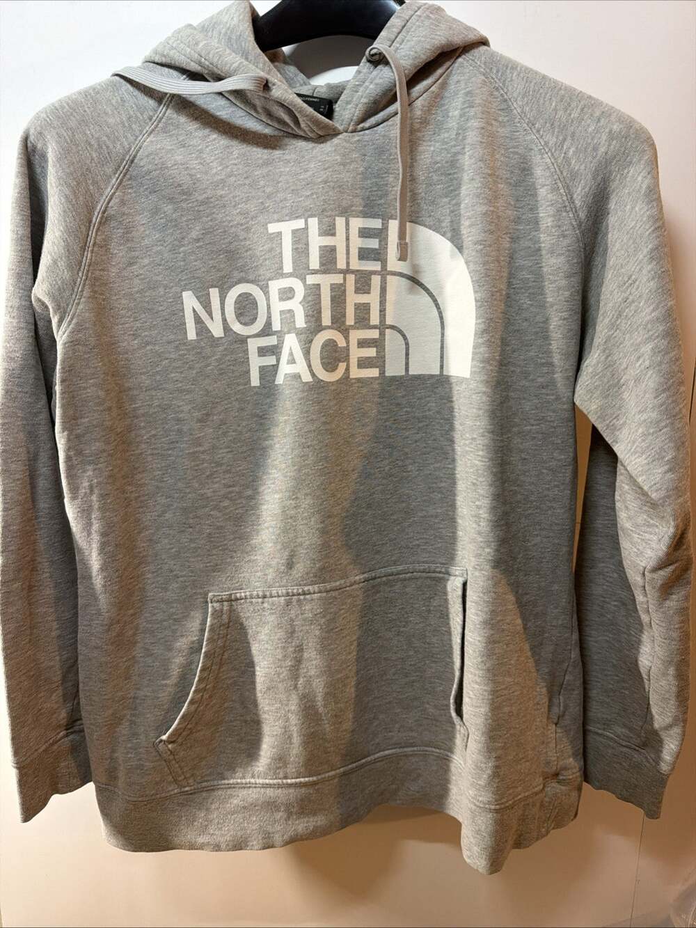 The North Face Women's Hoodie XL Hoodie Gray With White Logo Draw String